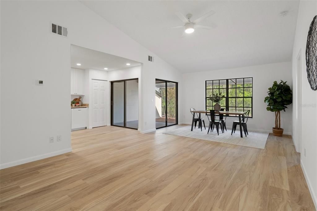 Image 3 of property listing at 3923 SHORESIDE CIRCLE, Tampa, FL 33624