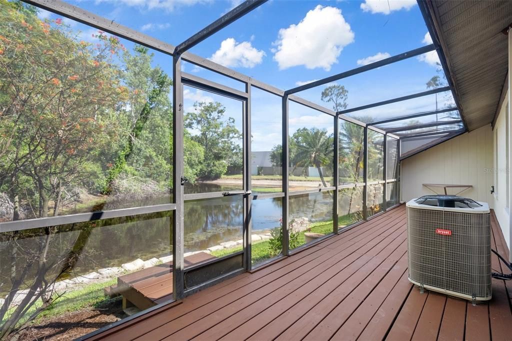 Image 31 of property listing at 3923 SHORESIDE CIRCLE, Tampa, FL 33624