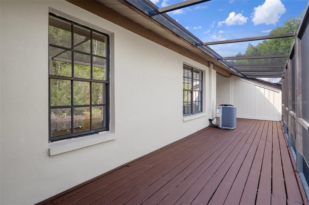 Image 33 of property listing at 3923 SHORESIDE CIRCLE, Tampa, FL 33624