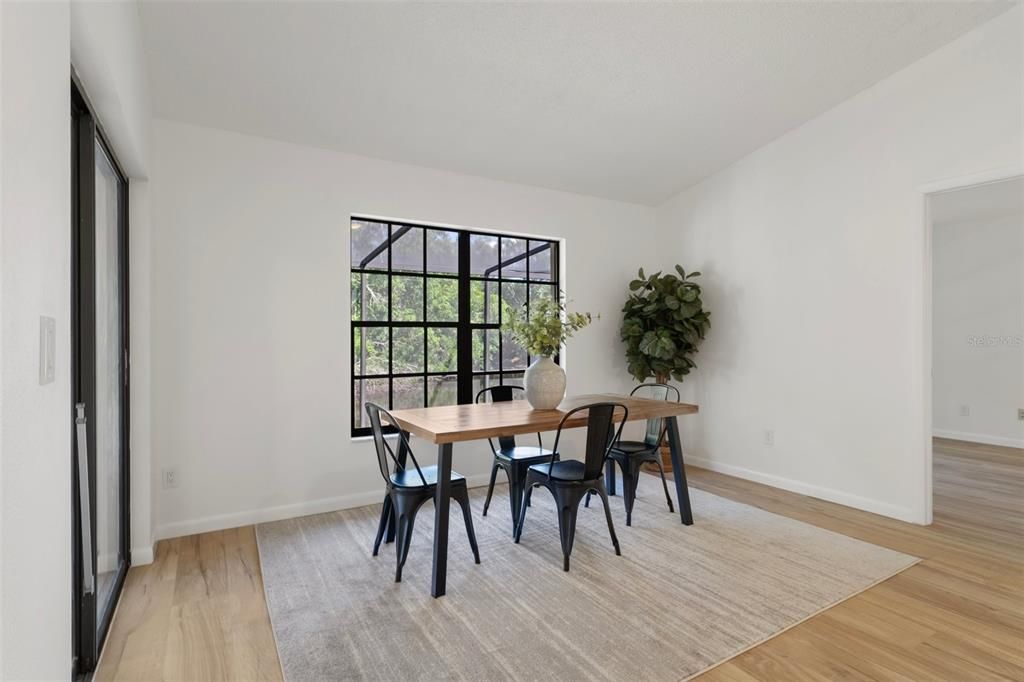 Image 8 of property listing at 3923 SHORESIDE CIRCLE, Tampa, FL 33624