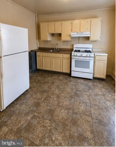 124 NASSAU ST, Trenton, NJ 08638