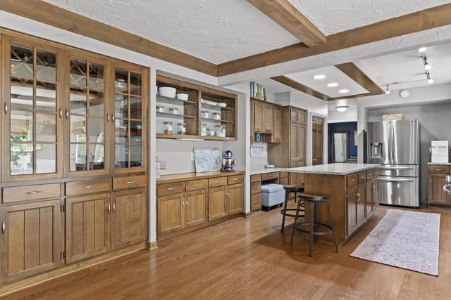 717 St Johns DRIVE, Delafield, WI 53018