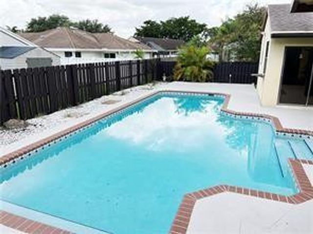 11282 NW 44th Street, Coral Springs, FL 33065