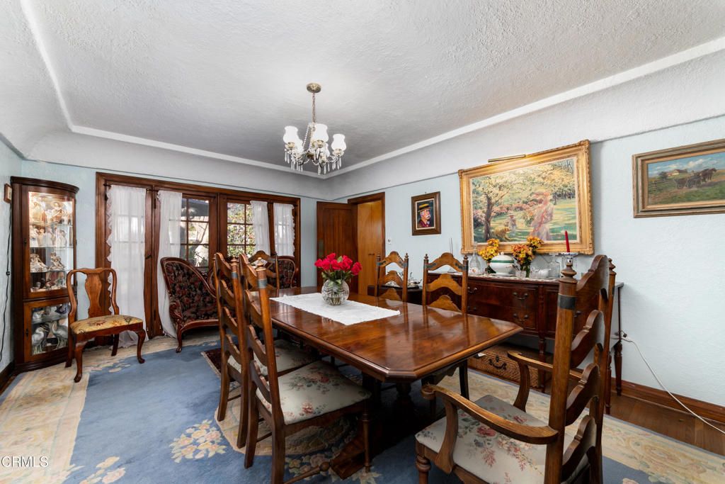 Image 11 of property listing at 2270 E Orange Grove Boulevard, Pasadena, CA 91104