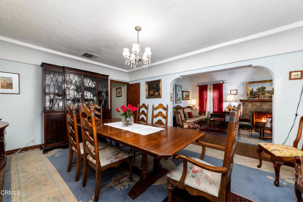 Image 12 of property listing at 2270 E Orange Grove Boulevard, Pasadena, CA 91104