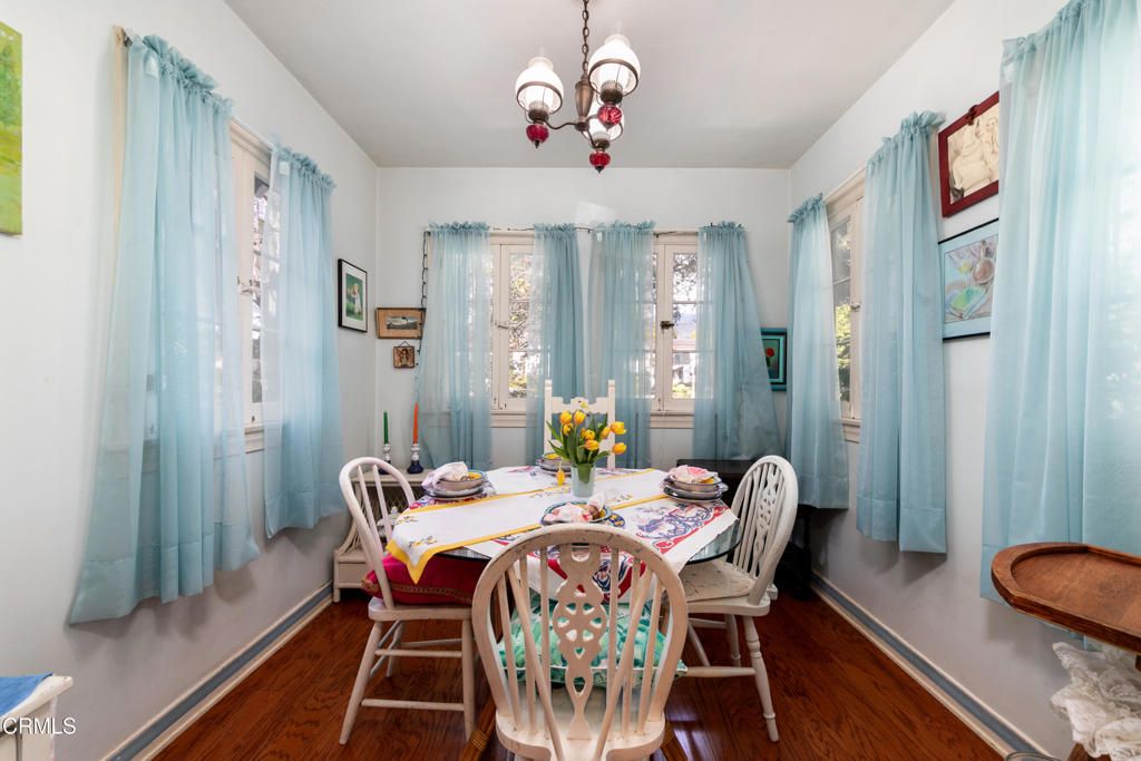 Image 13 of property listing at 2270 E Orange Grove Boulevard, Pasadena, CA 91104