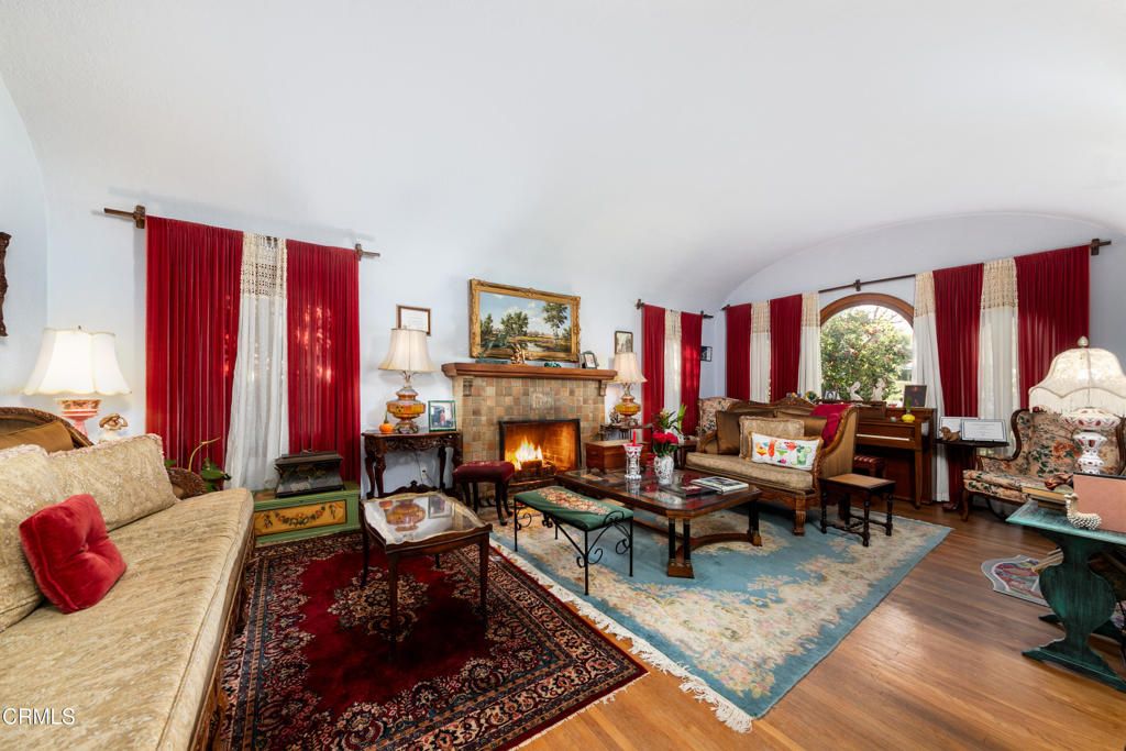 Image 5 of property listing at 2270 E Orange Grove Boulevard, Pasadena, CA 91104