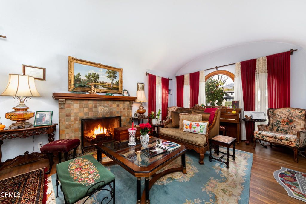 Image 6 of property listing at 2270 E Orange Grove Boulevard, Pasadena, CA 91104