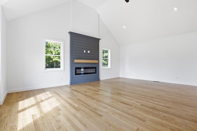 294 Salem Road, Dracut, MA 01826