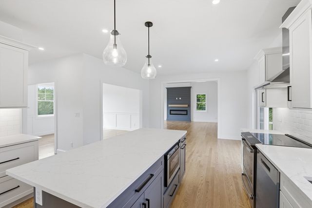 294 Salem Road, Dracut, MA 01826