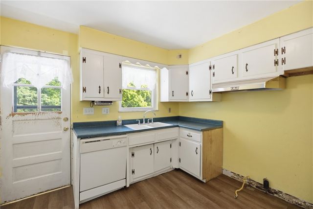 1641 Highland Rd, Economy, PA 15027