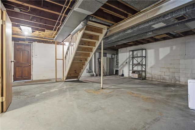 1641 Highland Rd, Economy, PA 15027