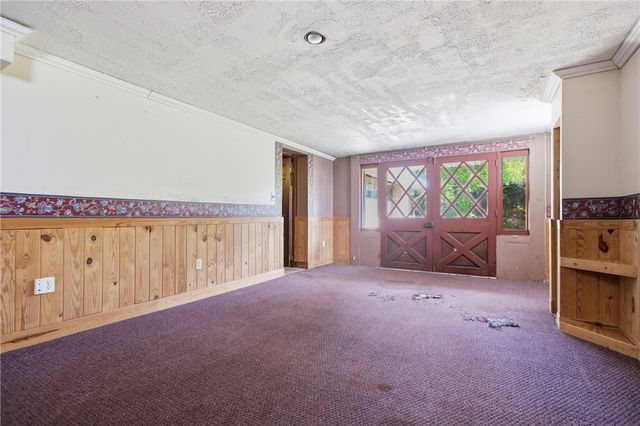 1641 Highland Rd, Economy, PA 15027