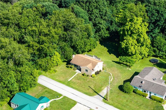 1641 Highland Rd, Economy, PA 15027