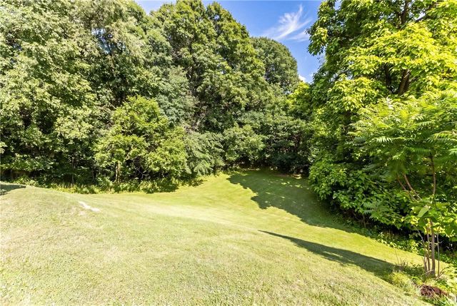 1641 Highland Rd, Economy, PA 15027