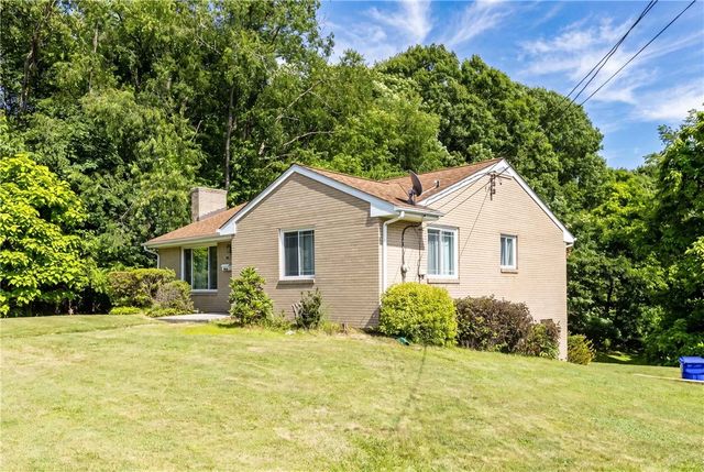 1641 Highland Rd, Economy, PA 15027