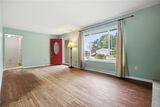 1641 Highland Rd, Economy, PA 15027
