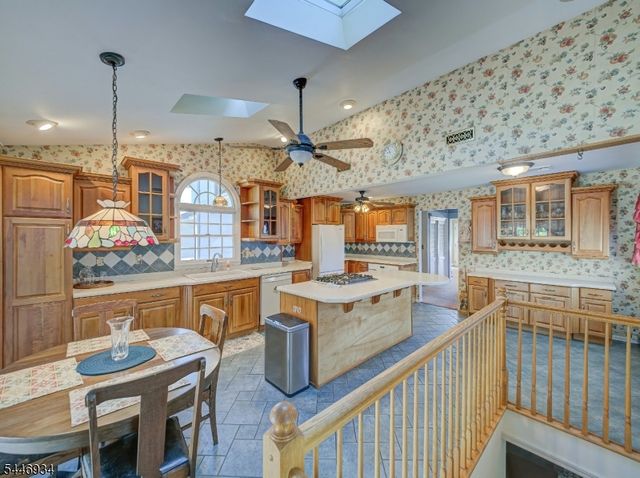 319 Marion Pl, Manville Boro, NJ 08835