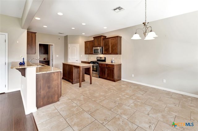 115 Copper Rock Cove, Victoria, TX 77904