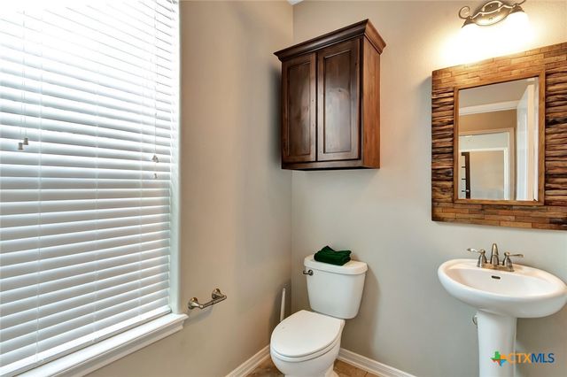 115 Copper Rock Cove, Victoria, TX 77904