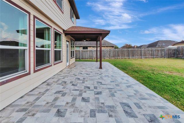115 Copper Rock Cove, Victoria, TX 77904