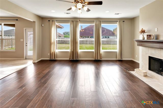 115 Copper Rock Cove, Victoria, TX 77904