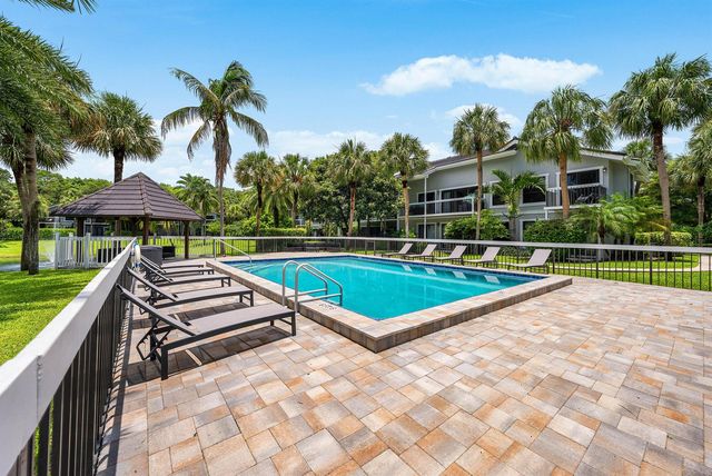 11863 Wimbledon Circle 504, Wellington, FL 33414
