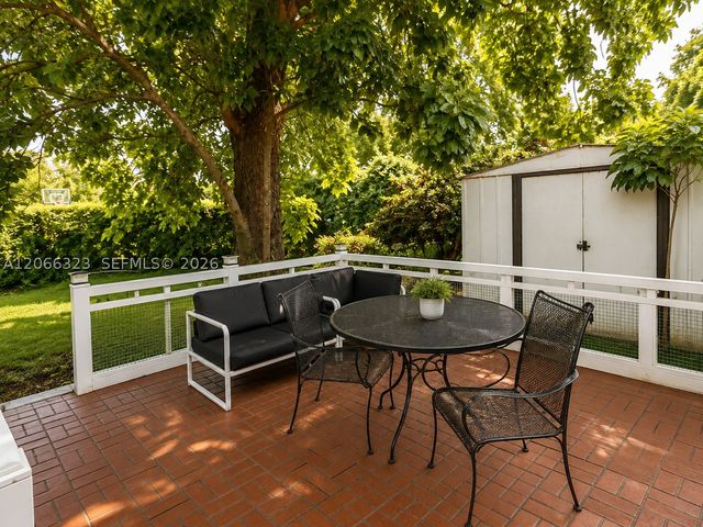 470 NW 52nd Ave, Miami, FL 33126