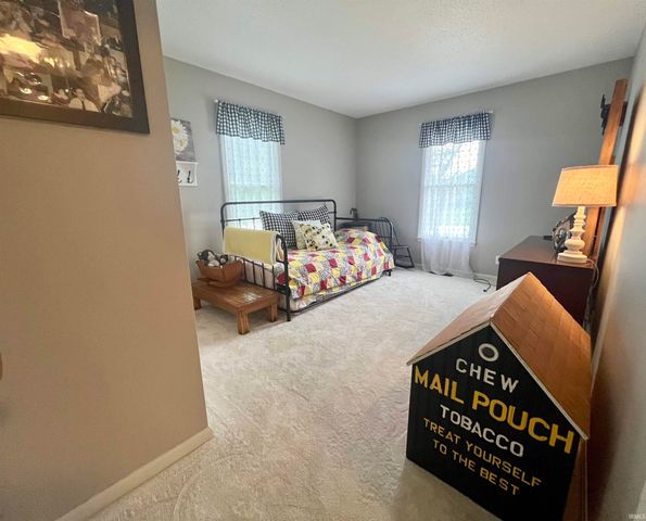 954 E Sellers Road, Upland, IN 46989