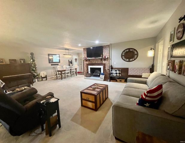 954 E Sellers Road, Upland, IN 46989