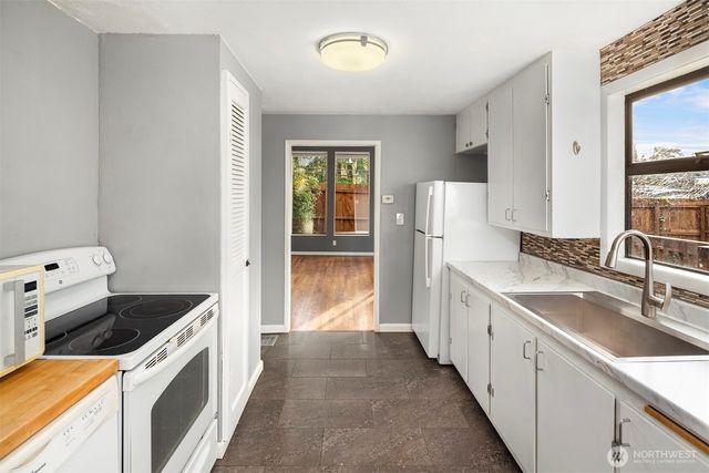 1504 NE 107th Street, Seattle, WA 98125