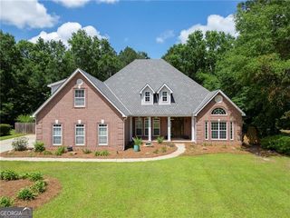 102 Seven Pines Court, Perry, GA 31069