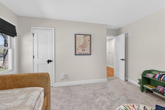 7616 W 98th Terrace, Overland Park, KS 66212