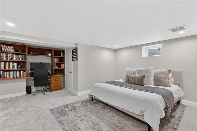 7616 W 98th Terrace, Overland Park, KS 66212