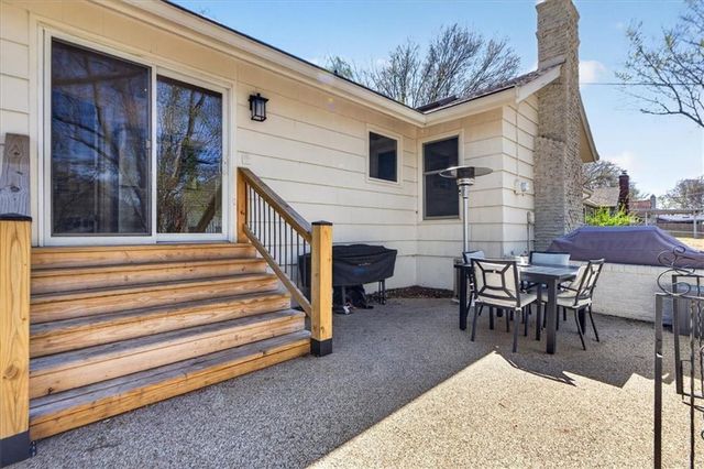 7616 W 98th Terrace, Overland Park, KS 66212