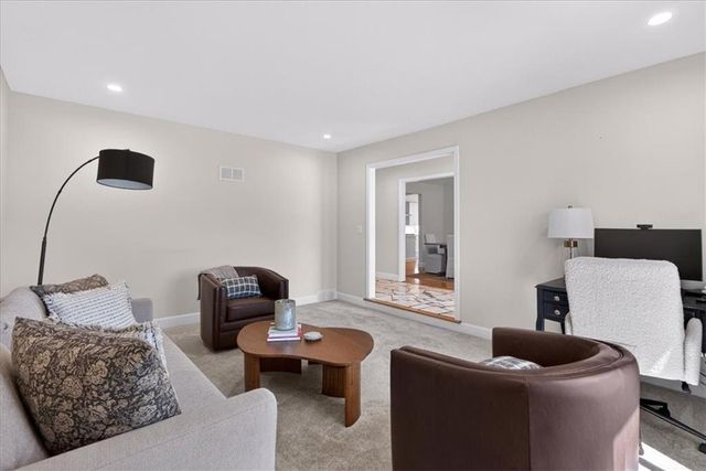7616 W 98th Terrace, Overland Park, KS 66212