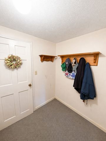 120 Halfway Pond Rd, Plymouth, MA 02360