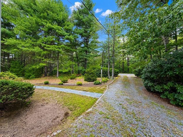 120 Halfway Pond Rd, Plymouth, MA 02360
