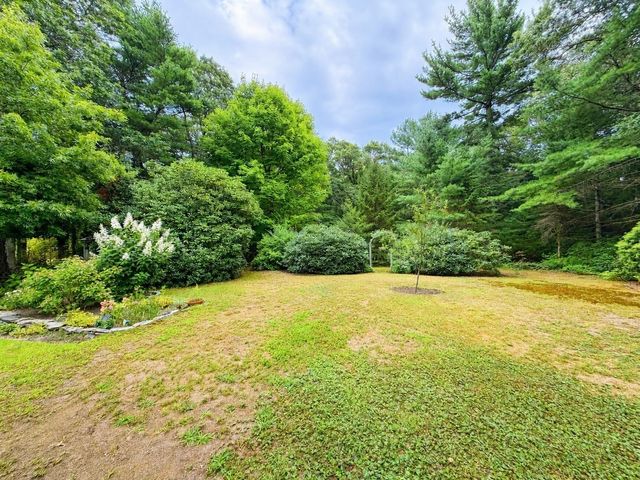 120 Halfway Pond Rd, Plymouth, MA 02360