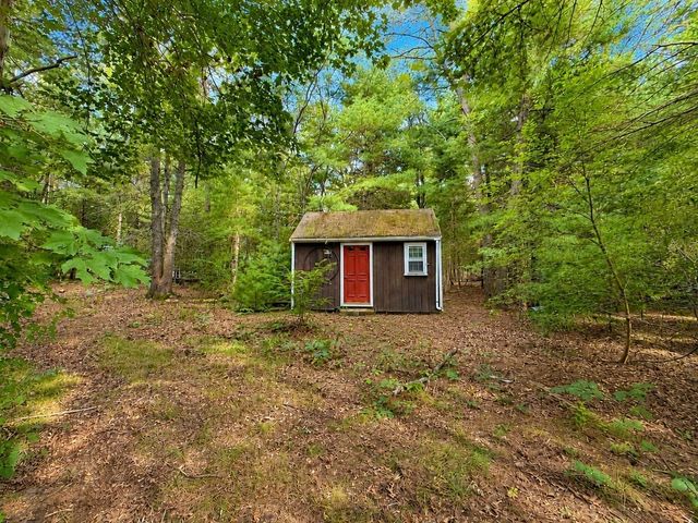 120 Halfway Pond Rd, Plymouth, MA 02360