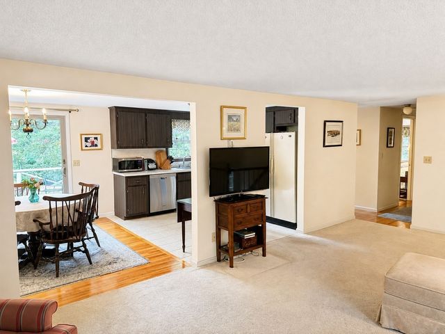 120 Halfway Pond Rd, Plymouth, MA 02360