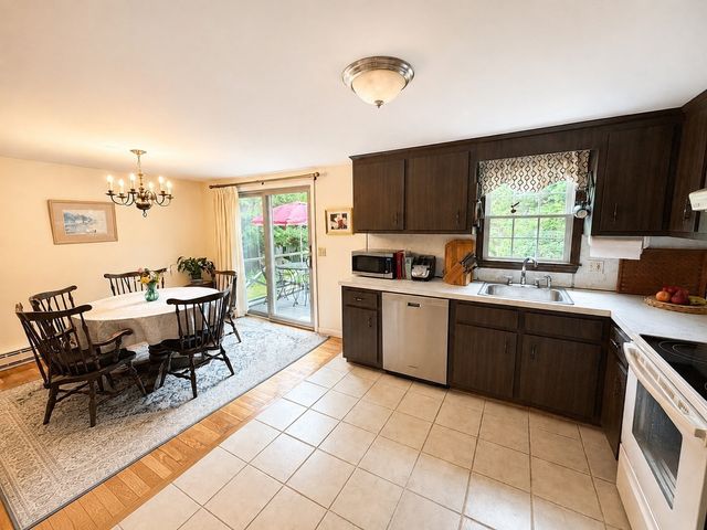120 Halfway Pond Rd, Plymouth, MA 02360