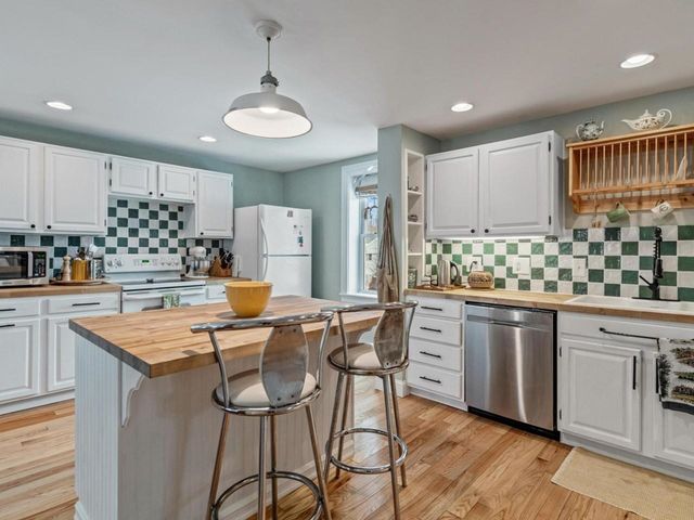 1116 Main Street, Fairfax, VT 05454