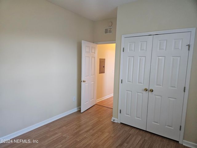 7801 POINT MEADOWS Drive 2101, Jacksonville, FL 32256