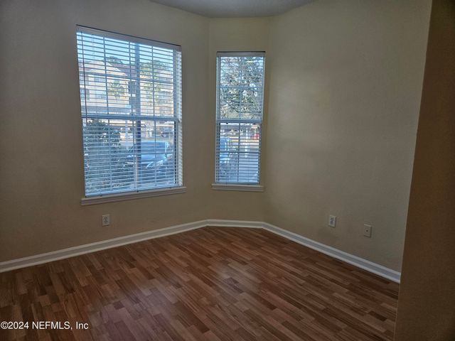 7801 POINT MEADOWS Drive 2101, Jacksonville, FL 32256