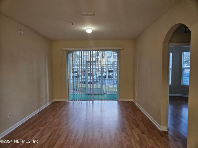 7801 POINT MEADOWS Drive 2101, Jacksonville, FL 32256