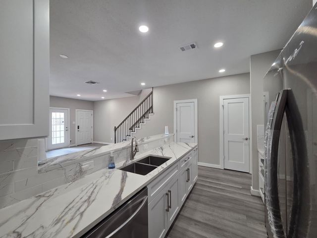 6000 Reims Road 3107, Houston, TX 77036