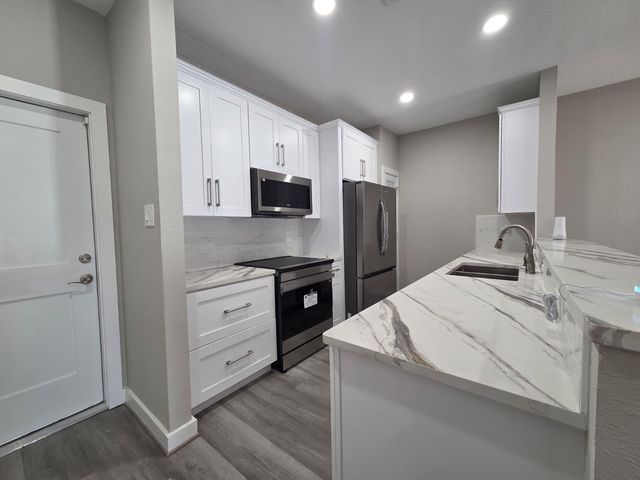 6000 Reims Road 3107, Houston, TX 77036