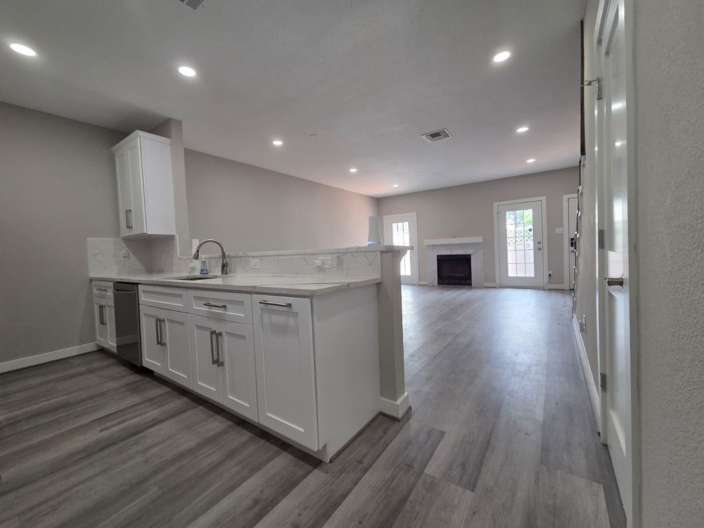 6000 Reims Road 3107, Houston, TX 77036