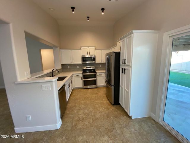 11608 W CAROL Avenue, Youngtown, AZ 85363